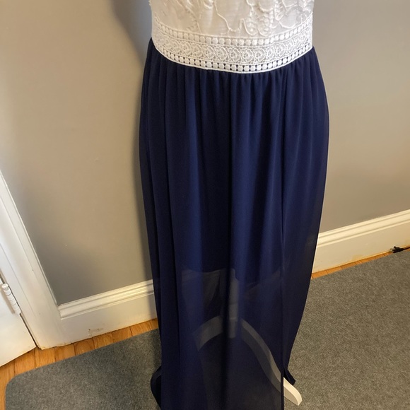 EUC dress! Only worn once - Picture 3 of 13